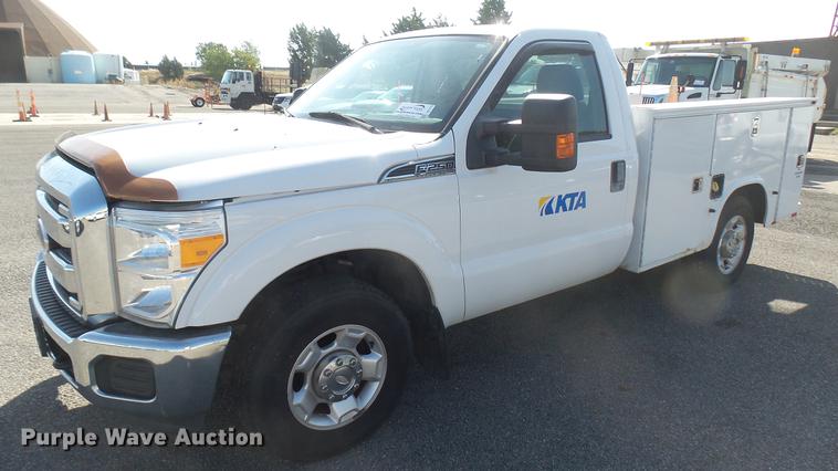 image for item DC1773 2011 Ford F250 Super Duty utility bed pickup truck