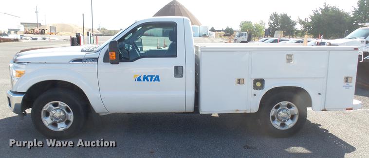 image for item DC1773 2011 Ford F250 Super Duty utility bed pickup truck