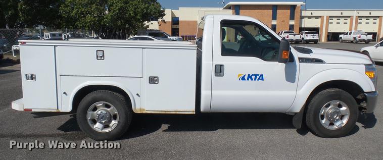 image for item DC1773 2011 Ford F250 Super Duty utility bed pickup truck