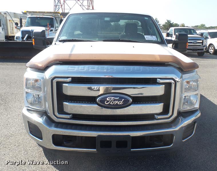 image for item DC1773 2011 Ford F250 Super Duty utility bed pickup truck