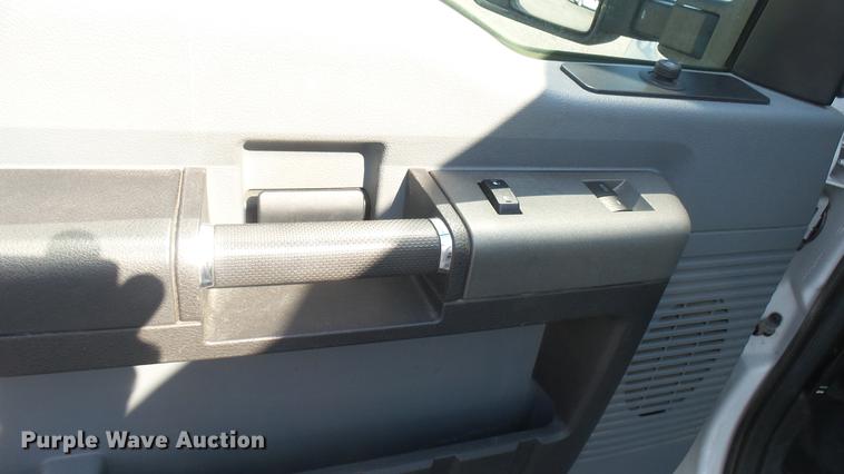 image for item DC1773 2011 Ford F250 Super Duty utility bed pickup truck