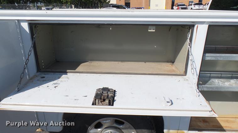 image for item DC1773 2011 Ford F250 Super Duty utility bed pickup truck