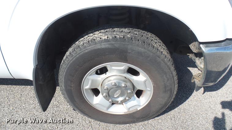 image for item DC1773 2011 Ford F250 Super Duty utility bed pickup truck