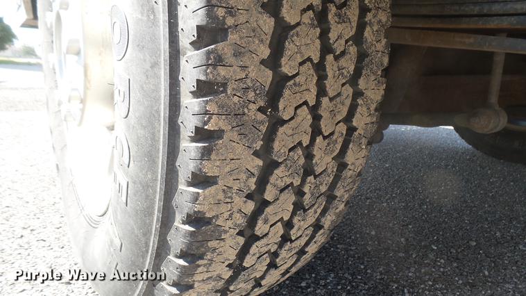 image for item DC1773 2011 Ford F250 Super Duty utility bed pickup truck