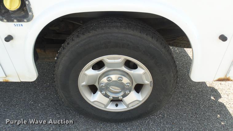 image for item DC1773 2011 Ford F250 Super Duty utility bed pickup truck