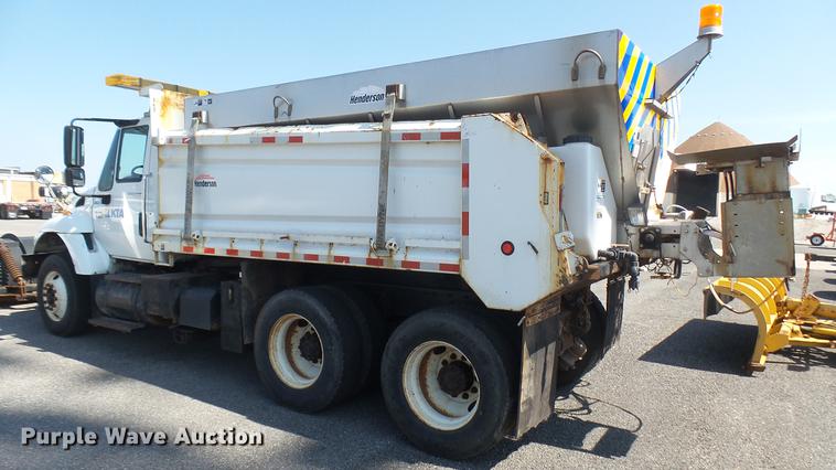 image for item DC1774 2007 International 7400 dump truck