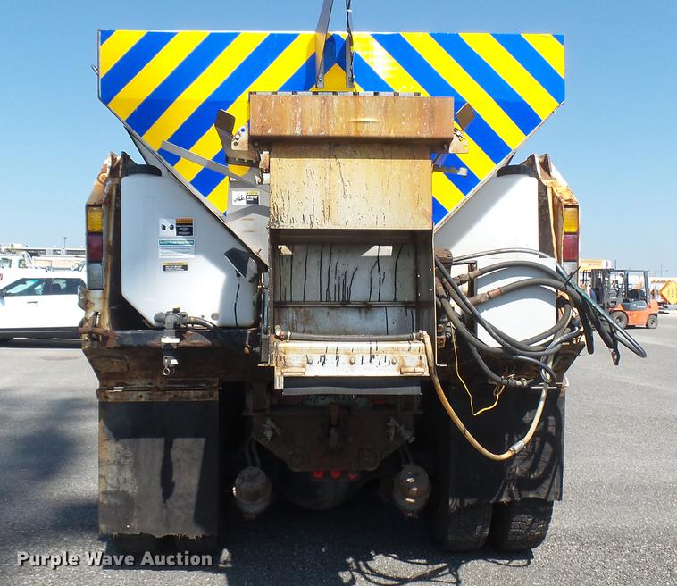 image for item DC1774 2007 International 7400 dump truck