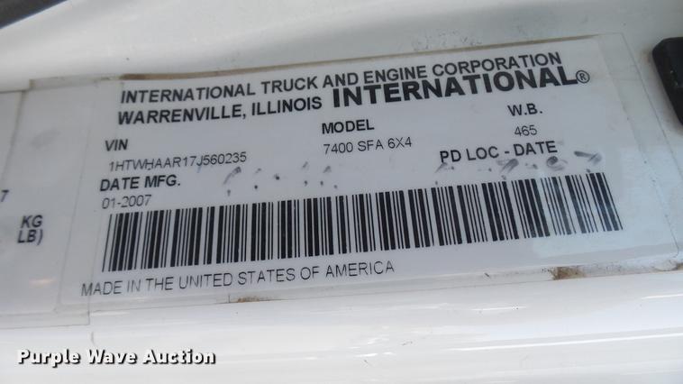 image for item DC1774 2007 International 7400 dump truck