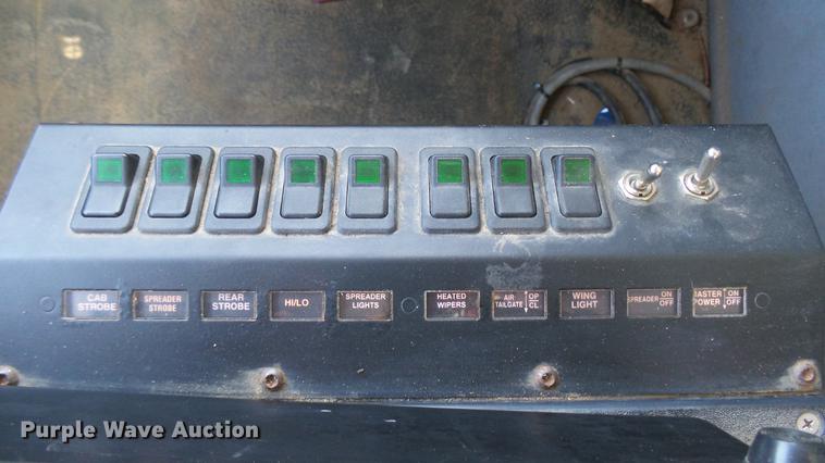 image for item DC1774 2007 International 7400 dump truck