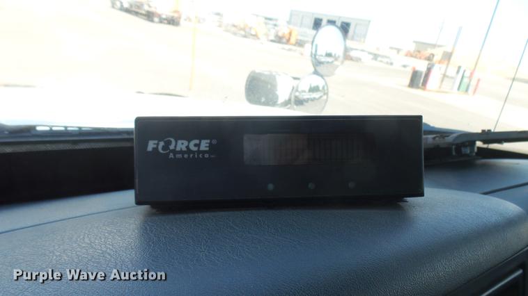 image for item DC1774 2007 International 7400 dump truck