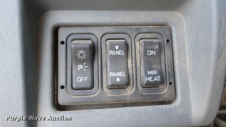 image for item DC1774 2007 International 7400 dump truck