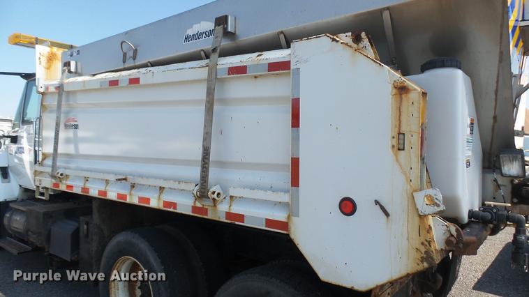 image for item DC1774 2007 International 7400 dump truck