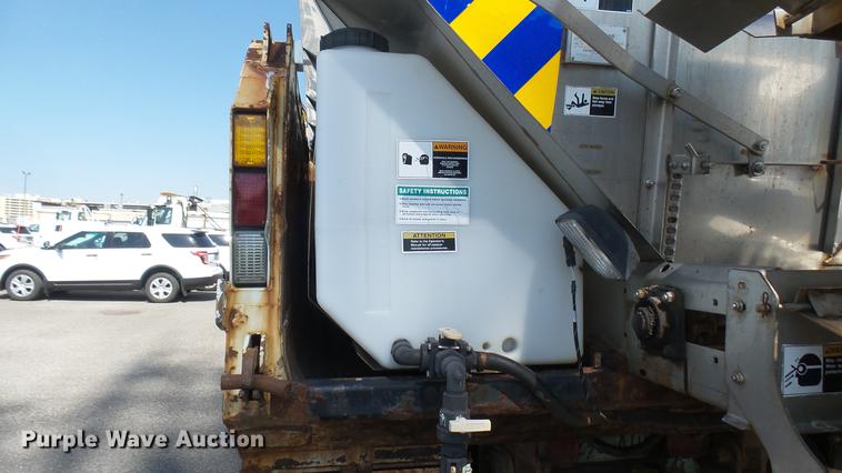 image for item DC1774 2007 International 7400 dump truck