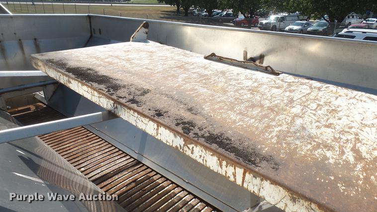 image for item DC1774 2007 International 7400 dump truck