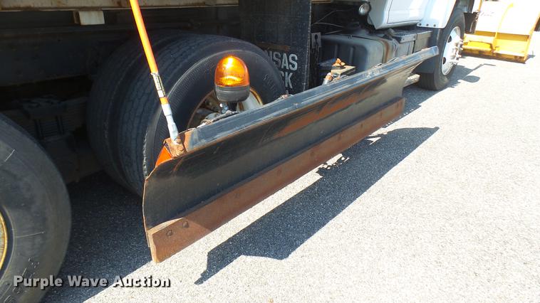 image for item DC1775 2006 GMC C8500 dump truck