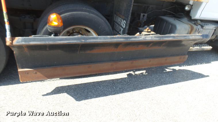 image for item DC1775 2006 GMC C8500 dump truck