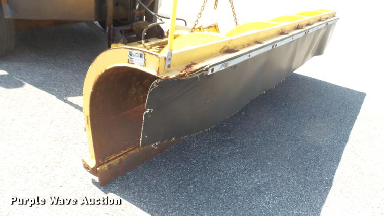 image for item DC1775 2006 GMC C8500 dump truck