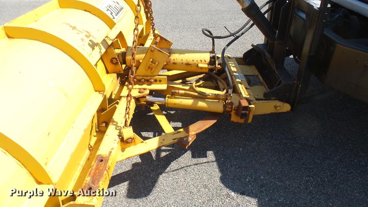 image for item DC1775 2006 GMC C8500 dump truck