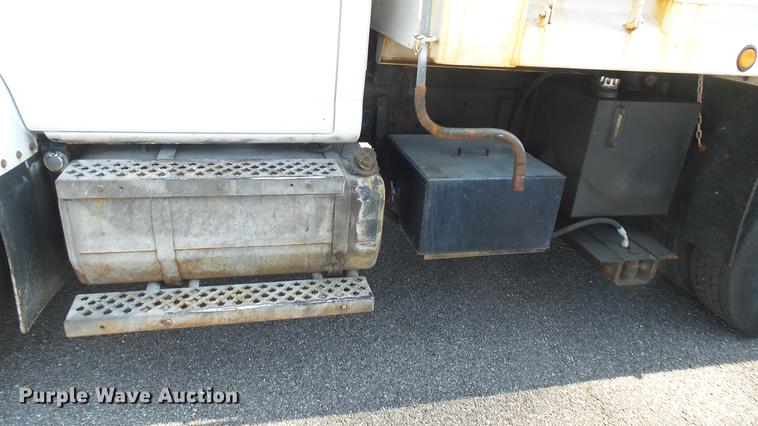 image for item DC1775 2006 GMC C8500 dump truck