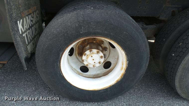 image for item DC1775 2006 GMC C8500 dump truck