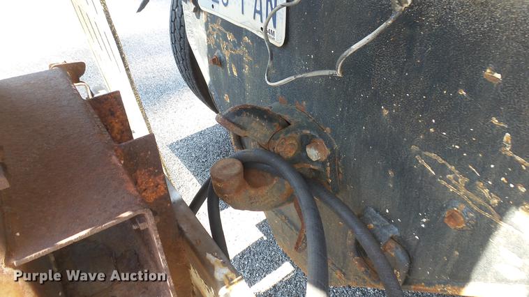 image for item DC1775 2006 GMC C8500 dump truck