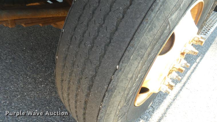 image for item DC1775 2006 GMC C8500 dump truck