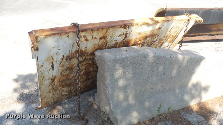 image for item DC1775 2006 GMC C8500 dump truck