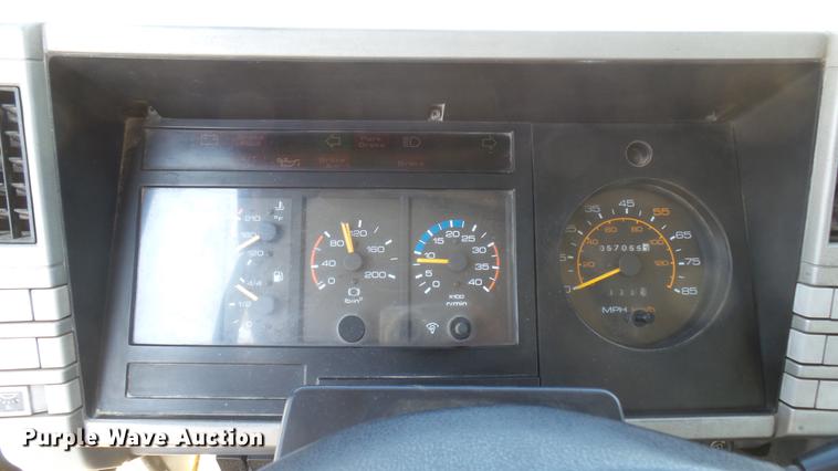 image for item DC1782 1989 GMC Forward W7 platform truck