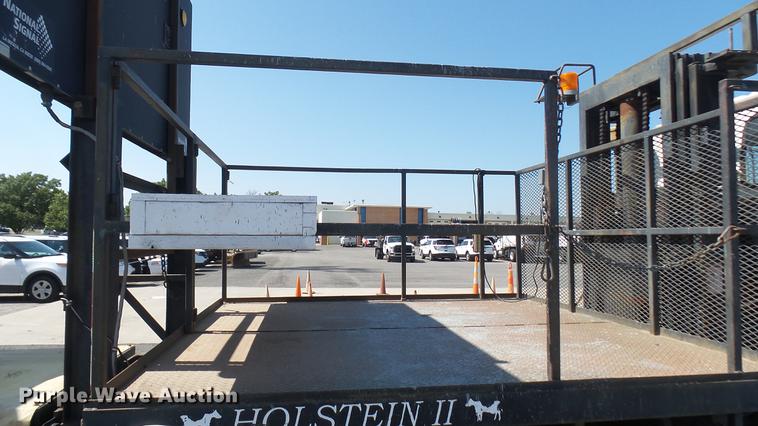 image for item DC1782 1989 GMC Forward W7 platform truck