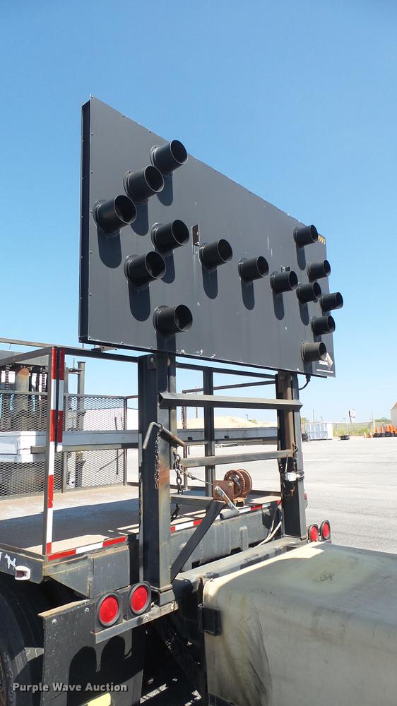 image for item DC1782 1989 GMC Forward W7 platform truck