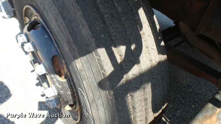 image for item DC1782 1989 GMC Forward W7 platform truck