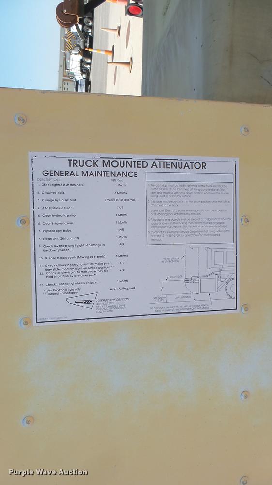 image for item DC1782 1989 GMC Forward W7 platform truck