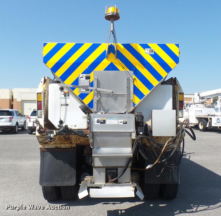 image for item DC1787 2007 International 7400 dump truck