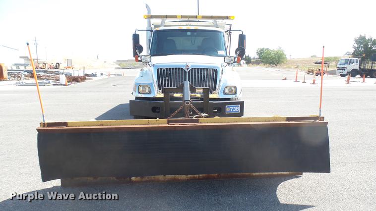 image for item DC1787 2007 International 7400 dump truck
