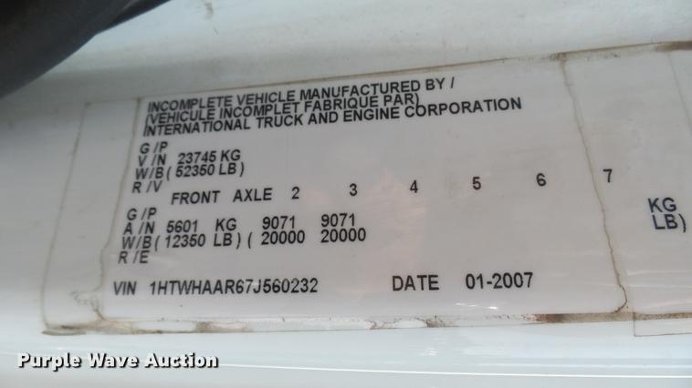 image for item DC1787 2007 International 7400 dump truck