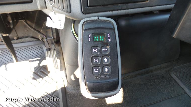 image for item DC1787 2007 International 7400 dump truck