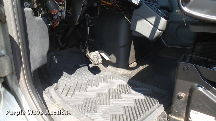 image for item DC1787 2007 International 7400 dump truck