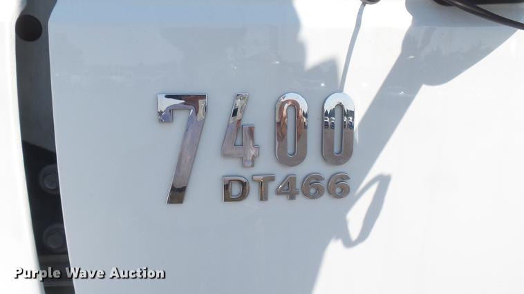 image for item DC1787 2007 International 7400 dump truck