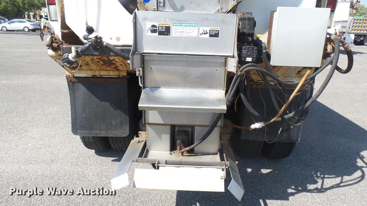 image for item DC1787 2007 International 7400 dump truck