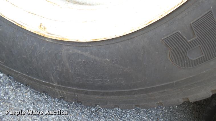 image for item DC1787 2007 International 7400 dump truck