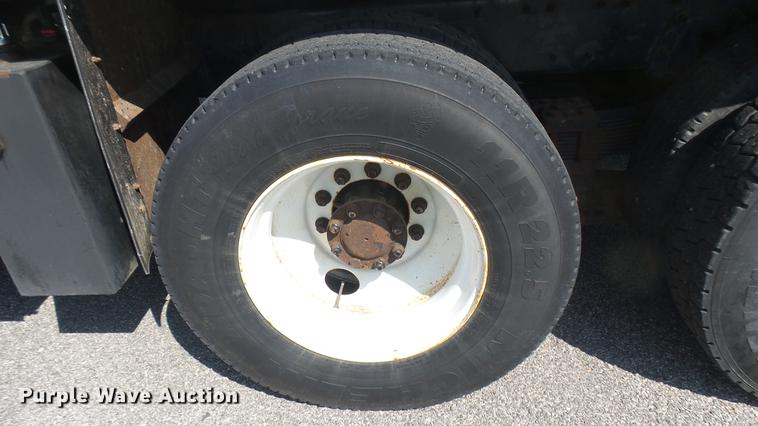 image for item DC1787 2007 International 7400 dump truck