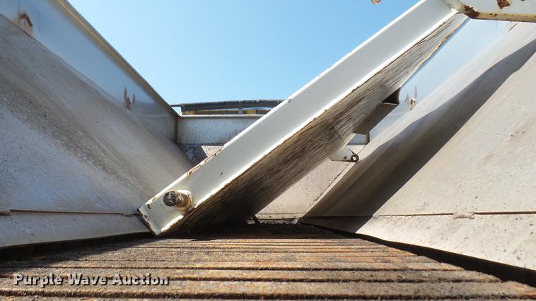 image for item DC1787 2007 International 7400 dump truck