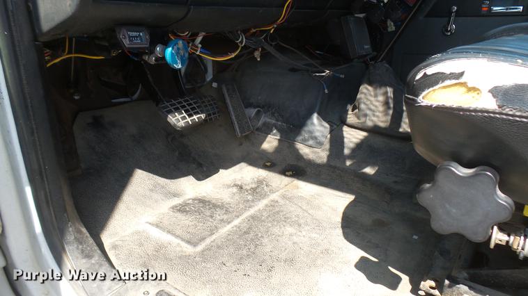 image for item DC1788 1993 GMC TopKick digger derrick truck