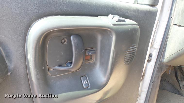 image for item DC1789 2006 GMC C8500 dump truck