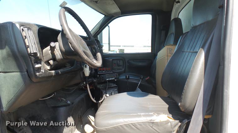 image for item DC1789 2006 GMC C8500 dump truck