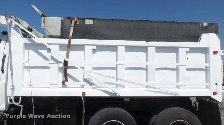 image for item DC1789 2006 GMC C8500 dump truck