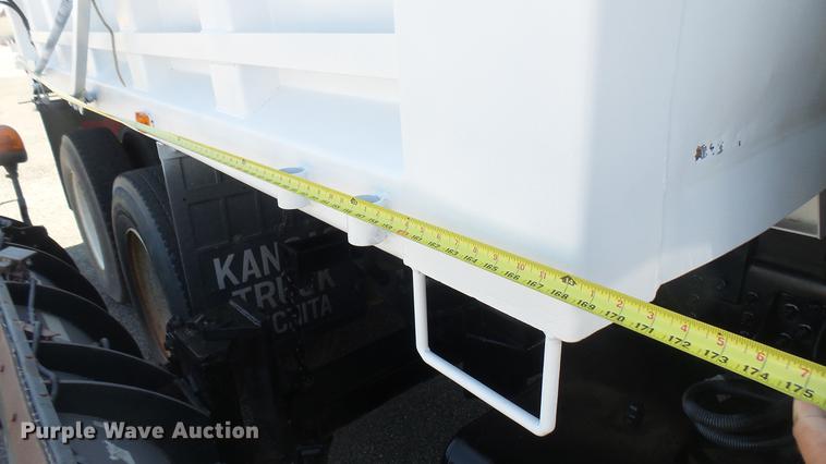 image for item DC1789 2006 GMC C8500 dump truck