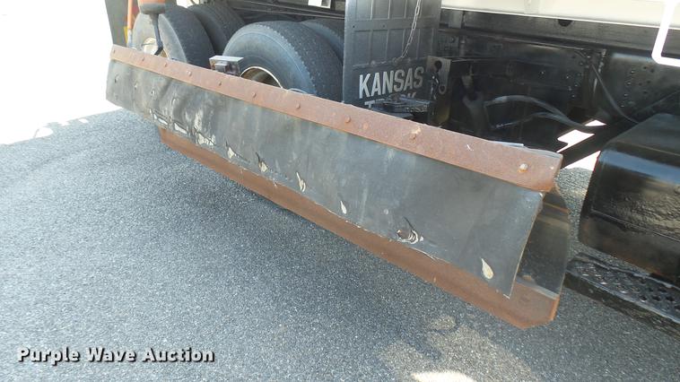 image for item DC1789 2006 GMC C8500 dump truck