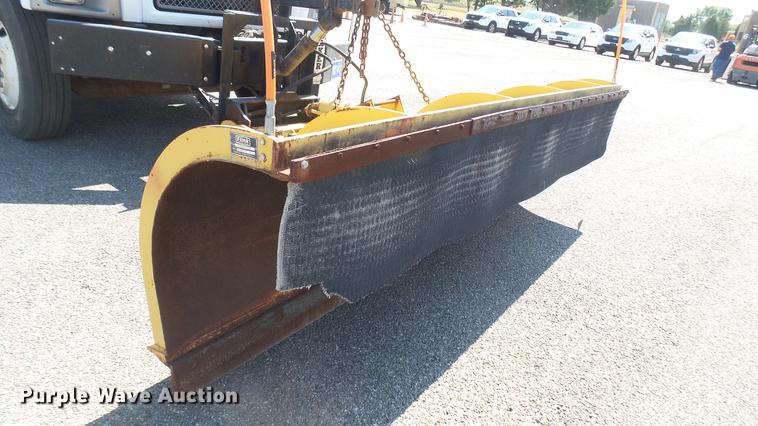 image for item DC1789 2006 GMC C8500 dump truck