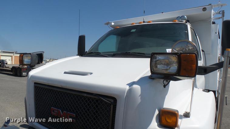 image for item DC1789 2006 GMC C8500 dump truck